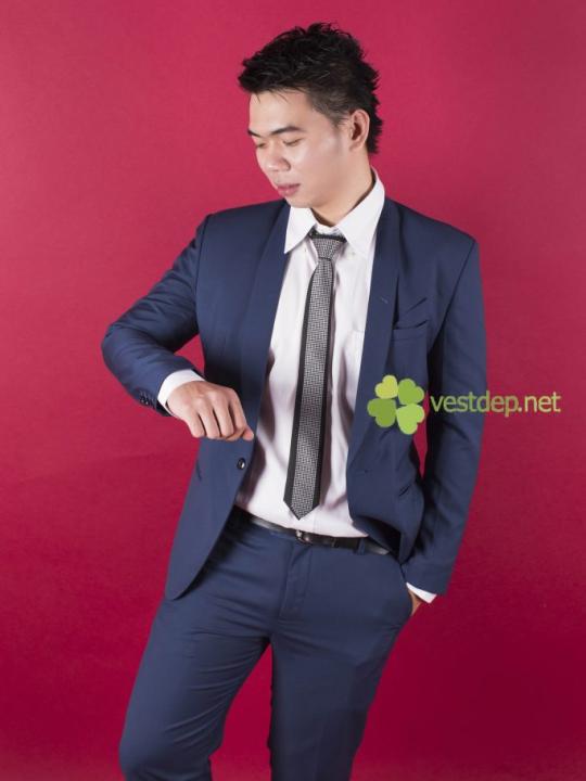Cách phối vest nam màu xanh thông minh Cách phối vest nam màu xanh thông minh