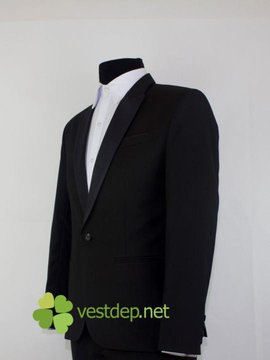 Lý do chú rể hay lựa chọn vest cưới màu đen Lý do chú rể hay lựa chọn vest cưới màu đen