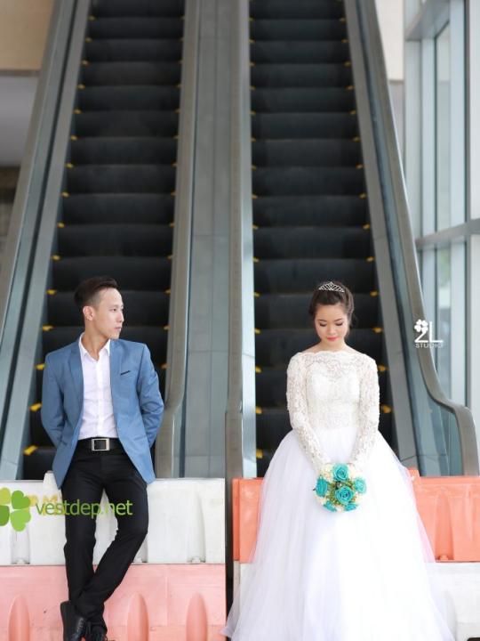 Những kiểu vest cưới giúp chú rể phong độ hơn trong ngày cưới Những kiểu vest cưới giúp chú rể phong độ hơn trong ngày cưới