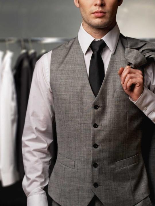 Bí quyết chọn và mặc vest nam công sở kiểu hàn quốc đúng cách và sành điệu nhất Bí quyết chọn và mặc vest nam công sở kiểu hàn quốc đúng cách và sành điệu nhất