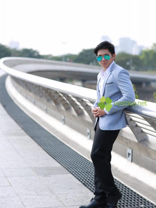 Chuyên gia tư vấn chọn may vest nam cao cấp theo dáng người Chuyên gia tư vấn chọn may vest nam cao cấp theo dáng người