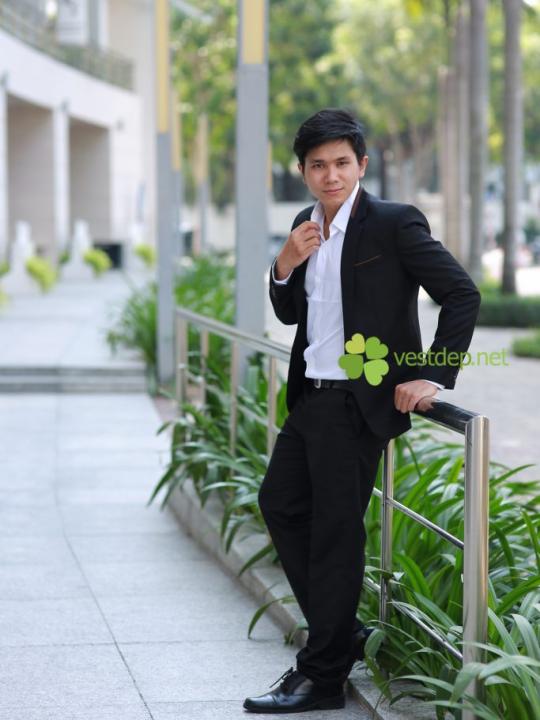 Áo vest nam công sở là trang phục hết sức quan trọng của các quý ông Áo vest nam công sở là trang phục hết sức quan trọng của các quý ông