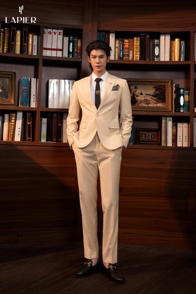 Bộ vest Ý cao cấp màu đen dành cho doanh nhân